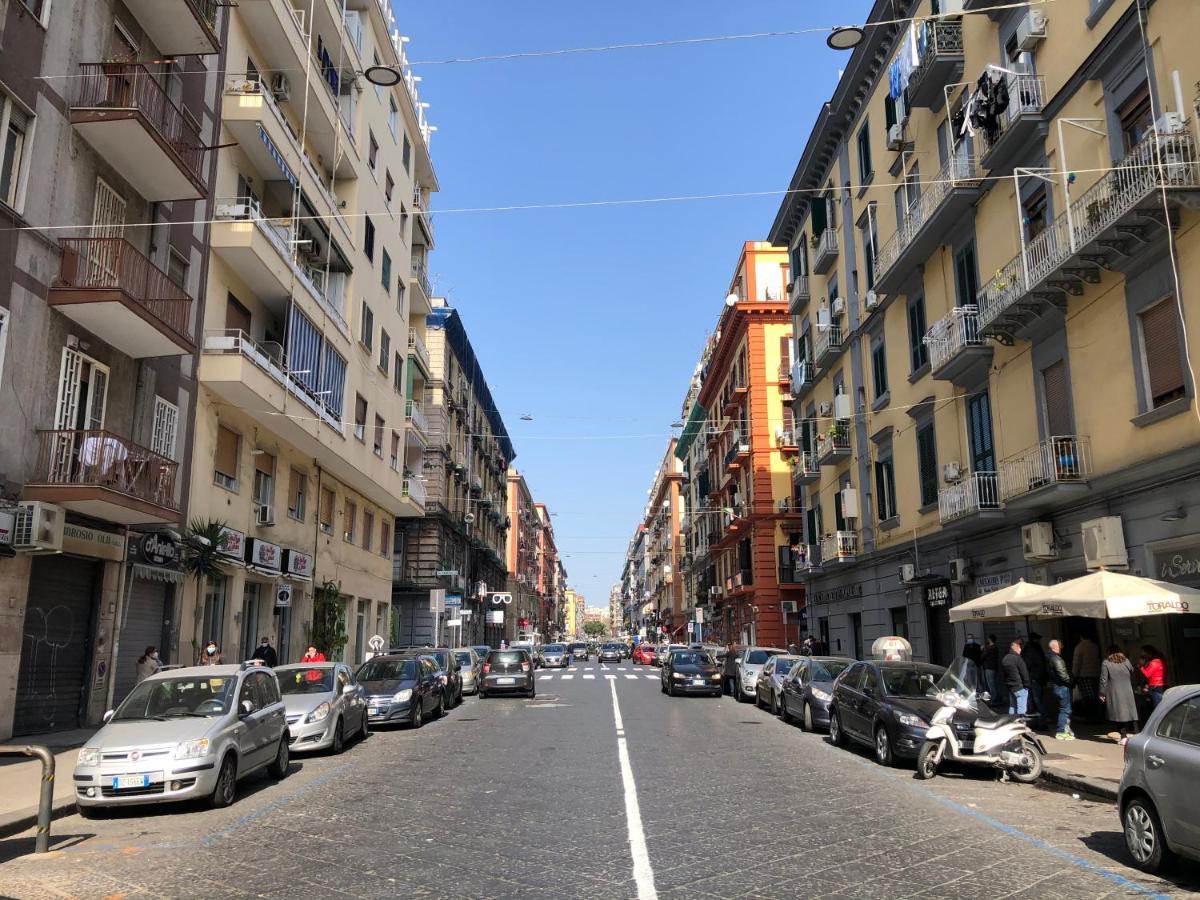 The Quality Apartment Napoli Luaran gambar
